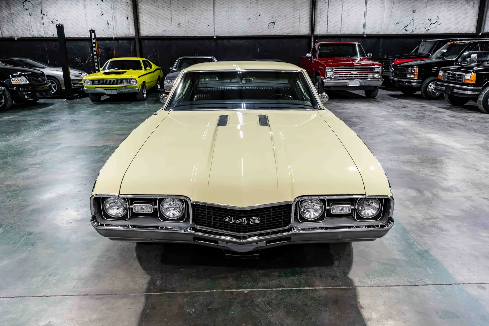 1968-Oldsmobile-442-Saffron AYellow-344878M274801A-40.jpg